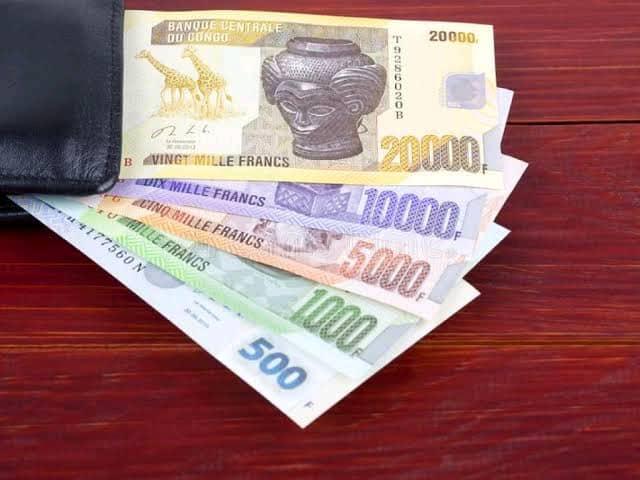RDC : Le gouvernement demande à la BCC de publier régulièrement les taux de change en cours en RDC pour stopper la spéculation sur le Franc Congolais